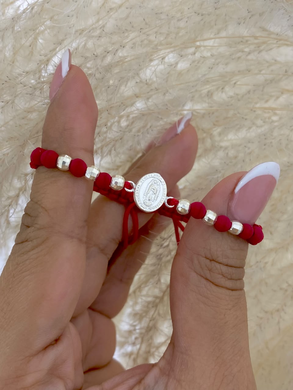 Manilla Guadalupe con neopreno rojo