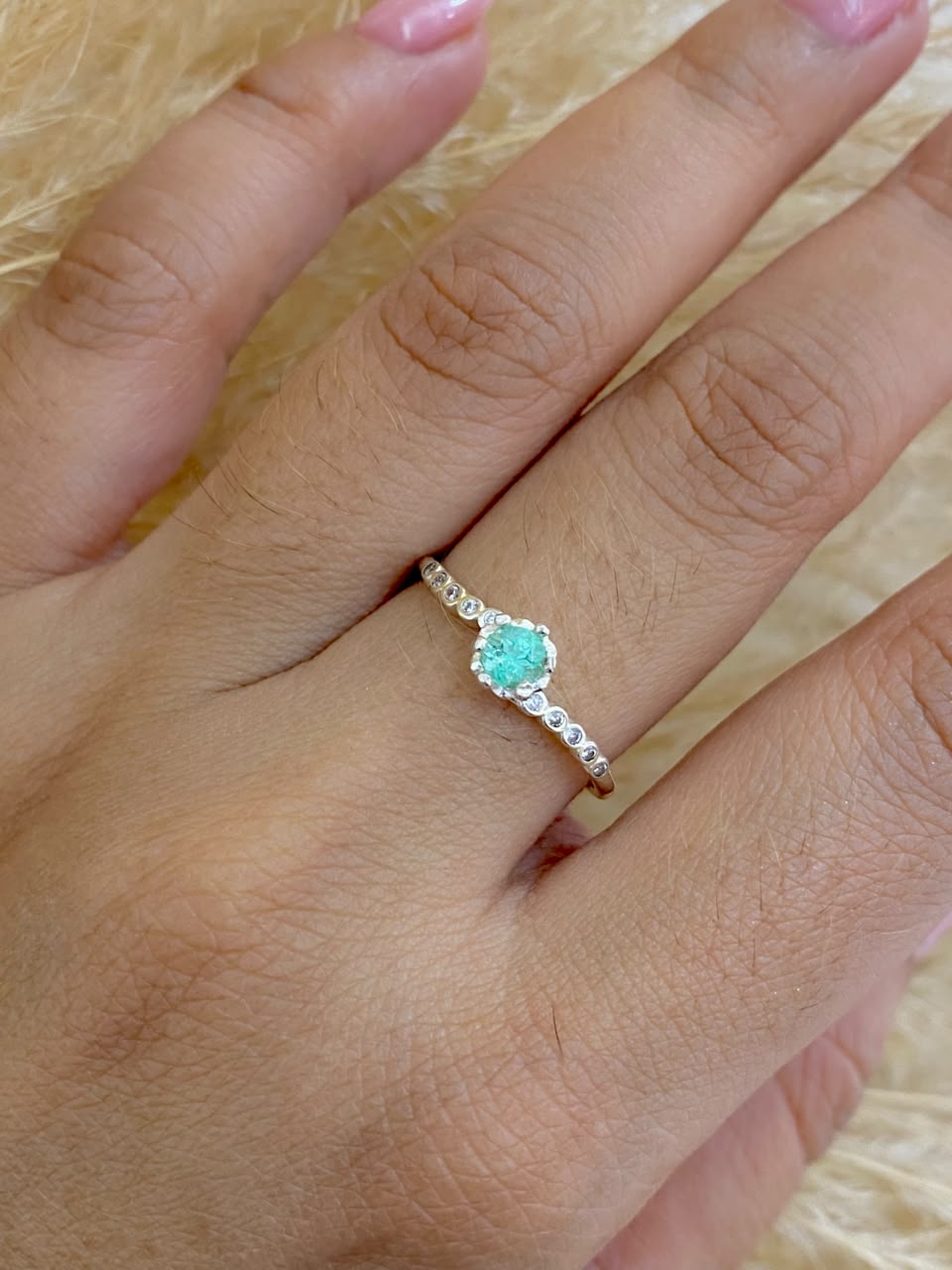 Anillo esmeralda ola TALLA 8