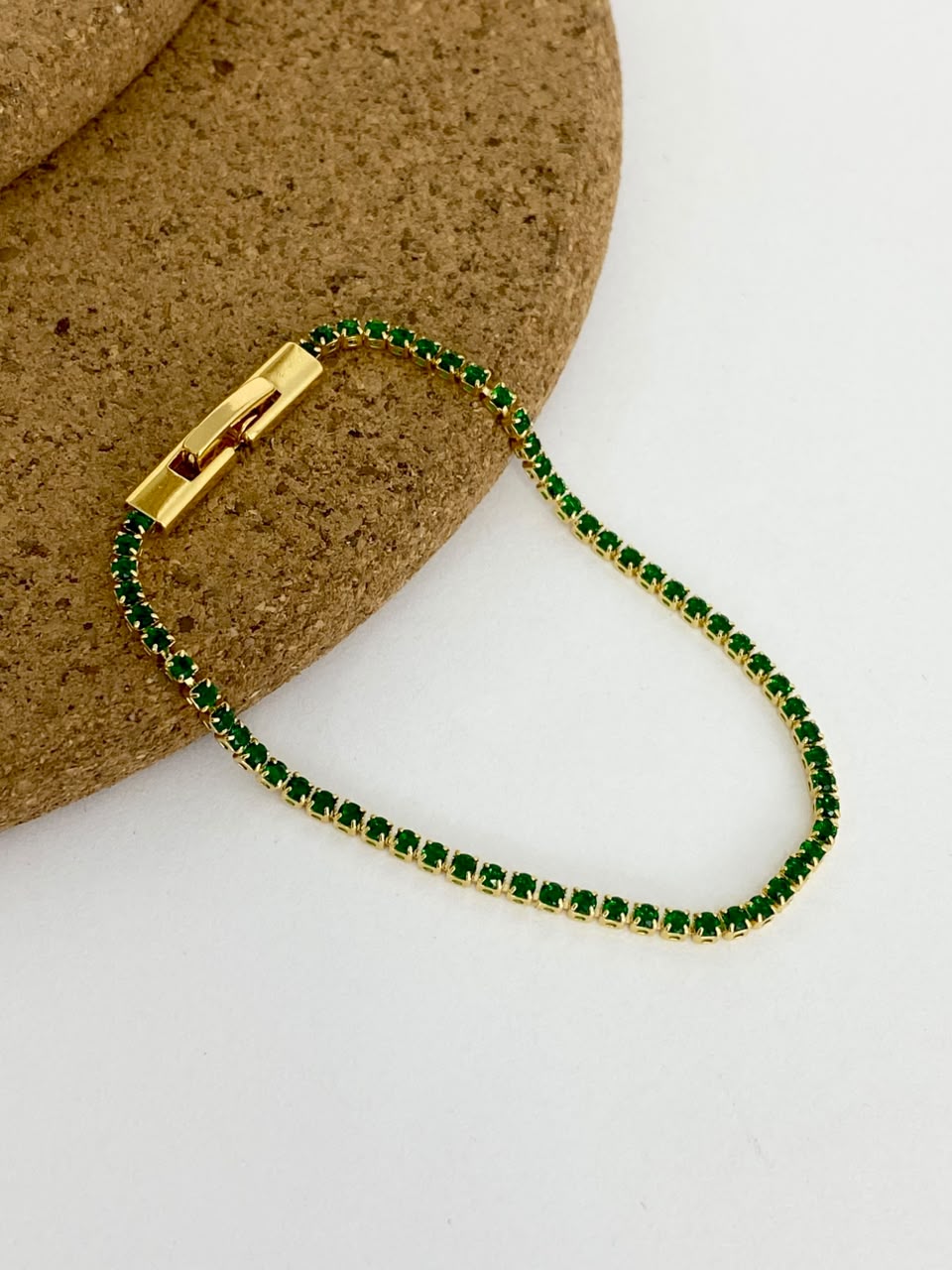 Pulsera tenis verde con broche especial